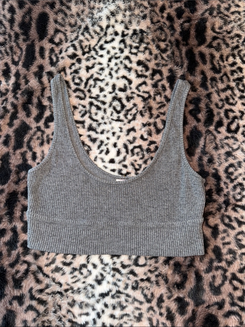 Victoria's Secret 2022 Ribbed Scoop Tank Crop Top - Gray